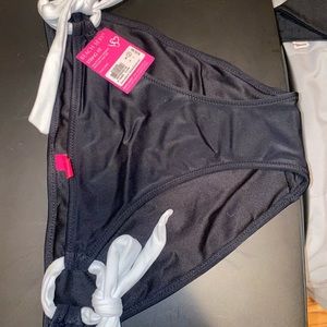 NWT VICTORIA’S SECRET BEACH SEXY® STRING FIT BIKINI BOTTOM